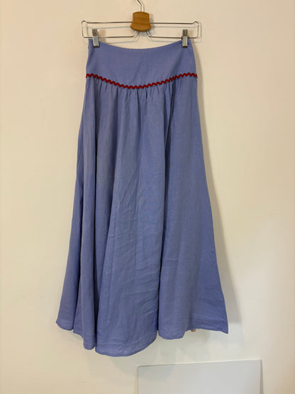 VOLANDA. Total look top y falda lino morado