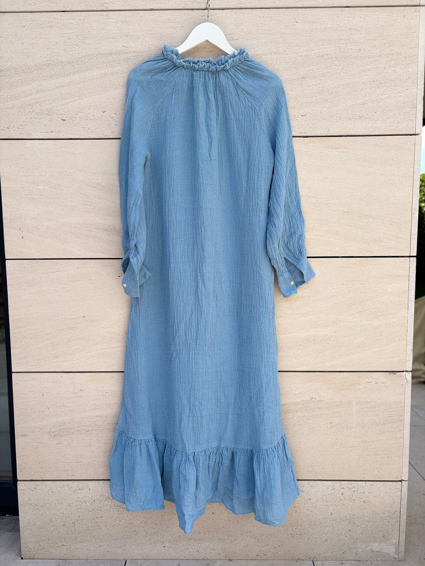 MASSCOB. Vestido azul claro lino asimétrico