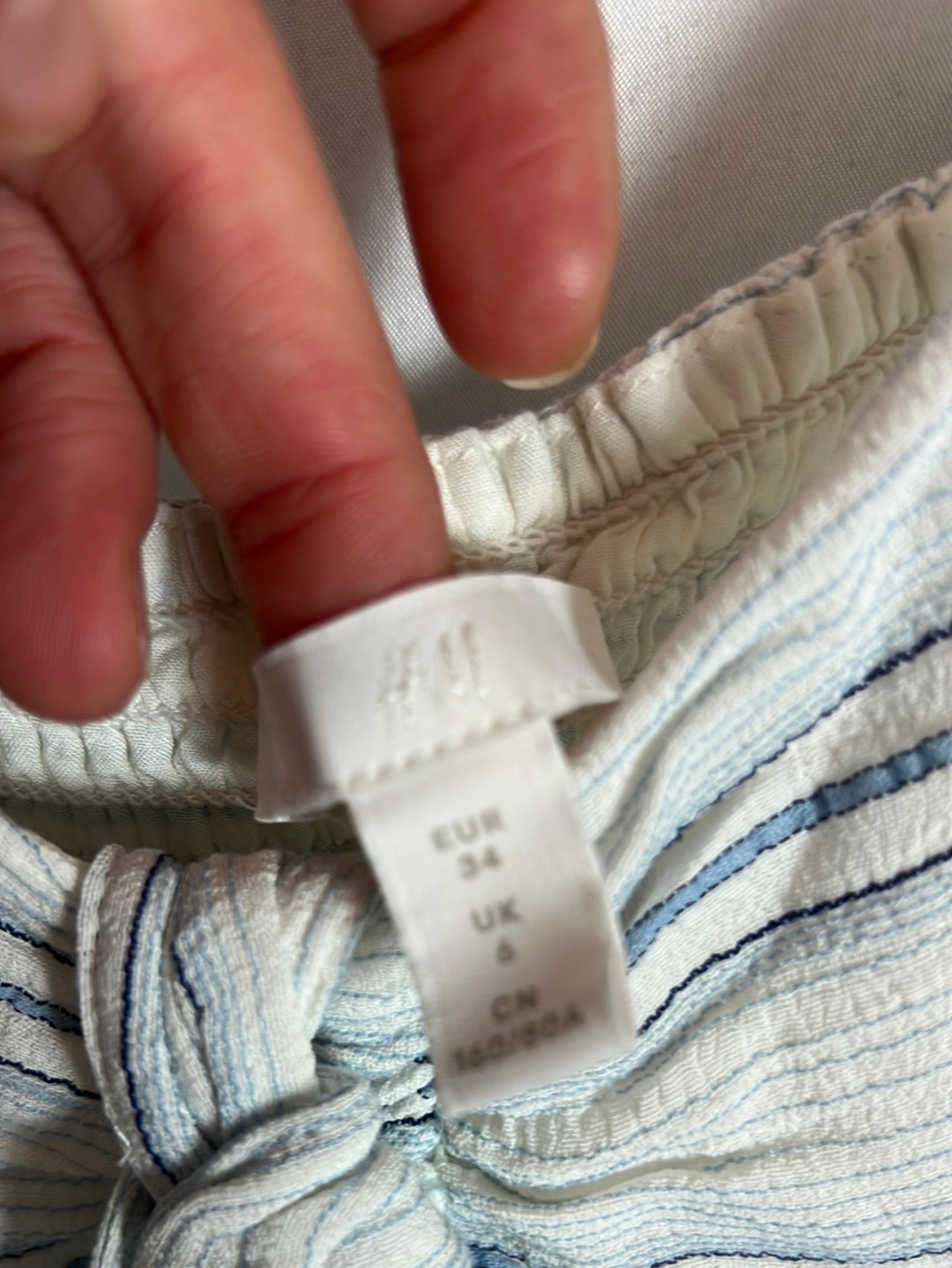 H&amp;M. Short striped dress size 34