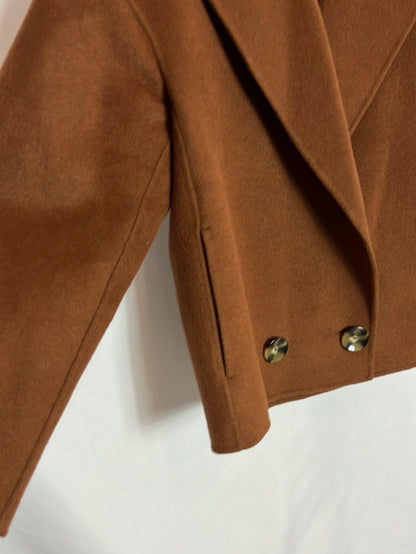 MASSIMO DUTTI. Chaqueta lana marrón crop. T XS