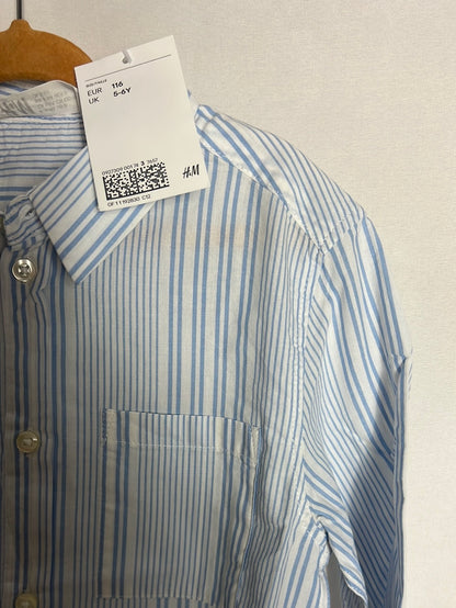 H&amp;M. White shirt with blue stripes, size 5-6 years