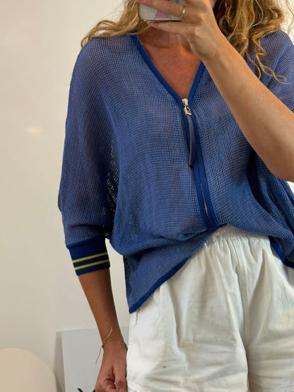 HOTEL PARTICULIER. Chaqueta azul calada