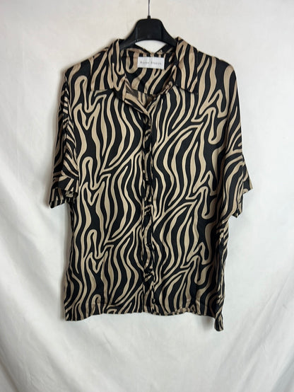 ROUGH STUDIOS. Printed short sleeve shirt. T.S.