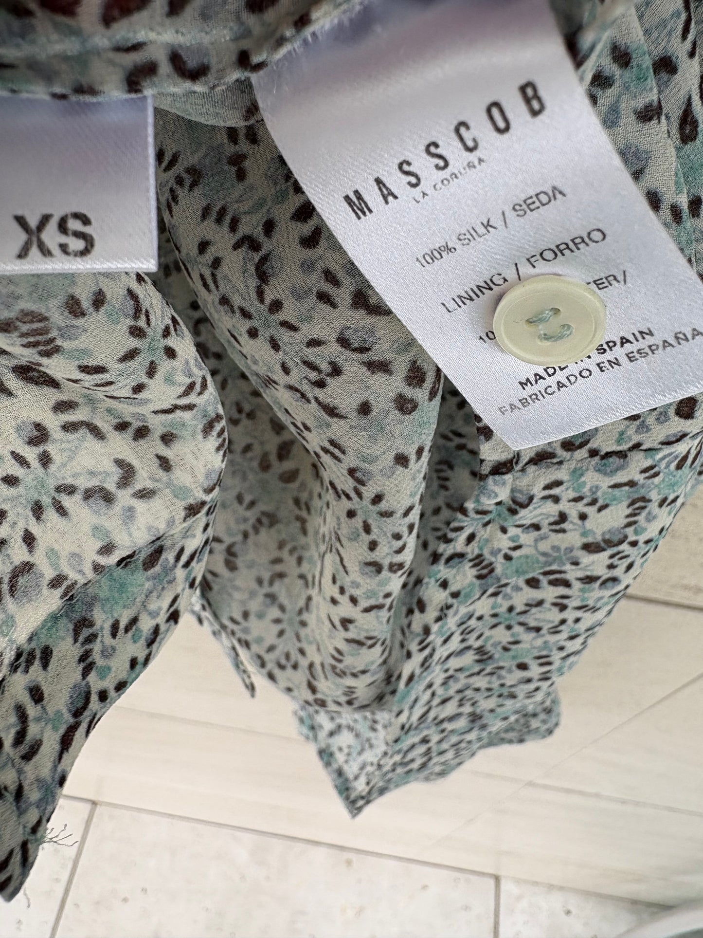 MASSCOB. Blusa seda estampada. T XS