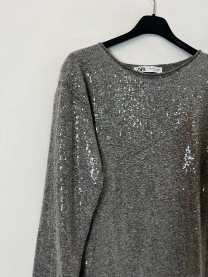ZARA. conjunto gris lentejuelas con lana