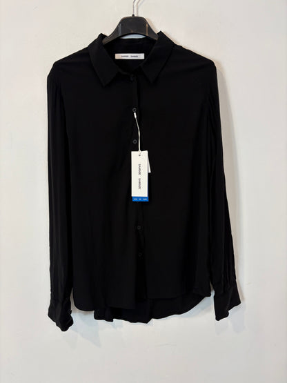 SAMSOE SAMSOE. Blusa negra fluida