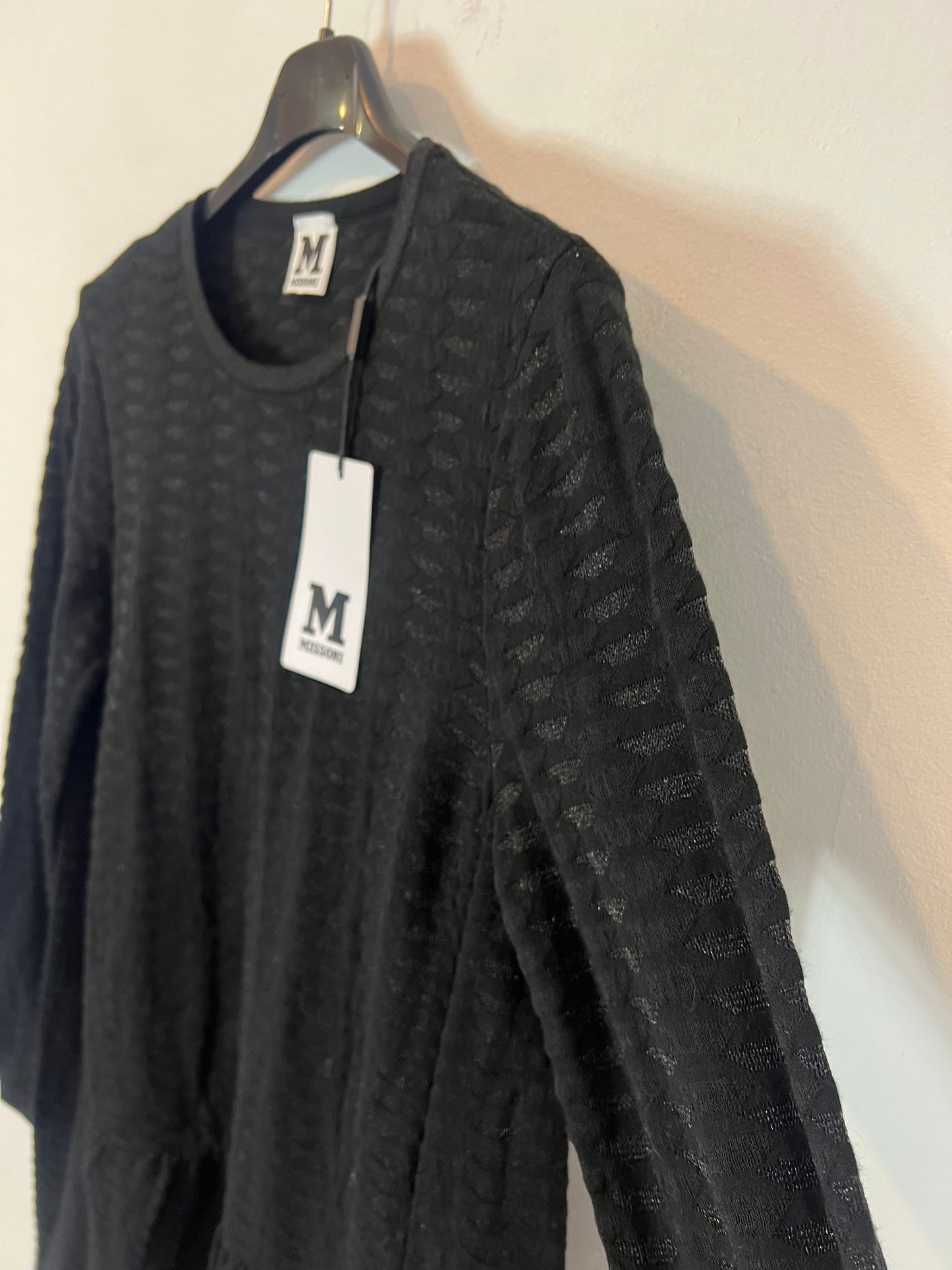 MISSONI. Black dress with shiny thread texture. Size 42