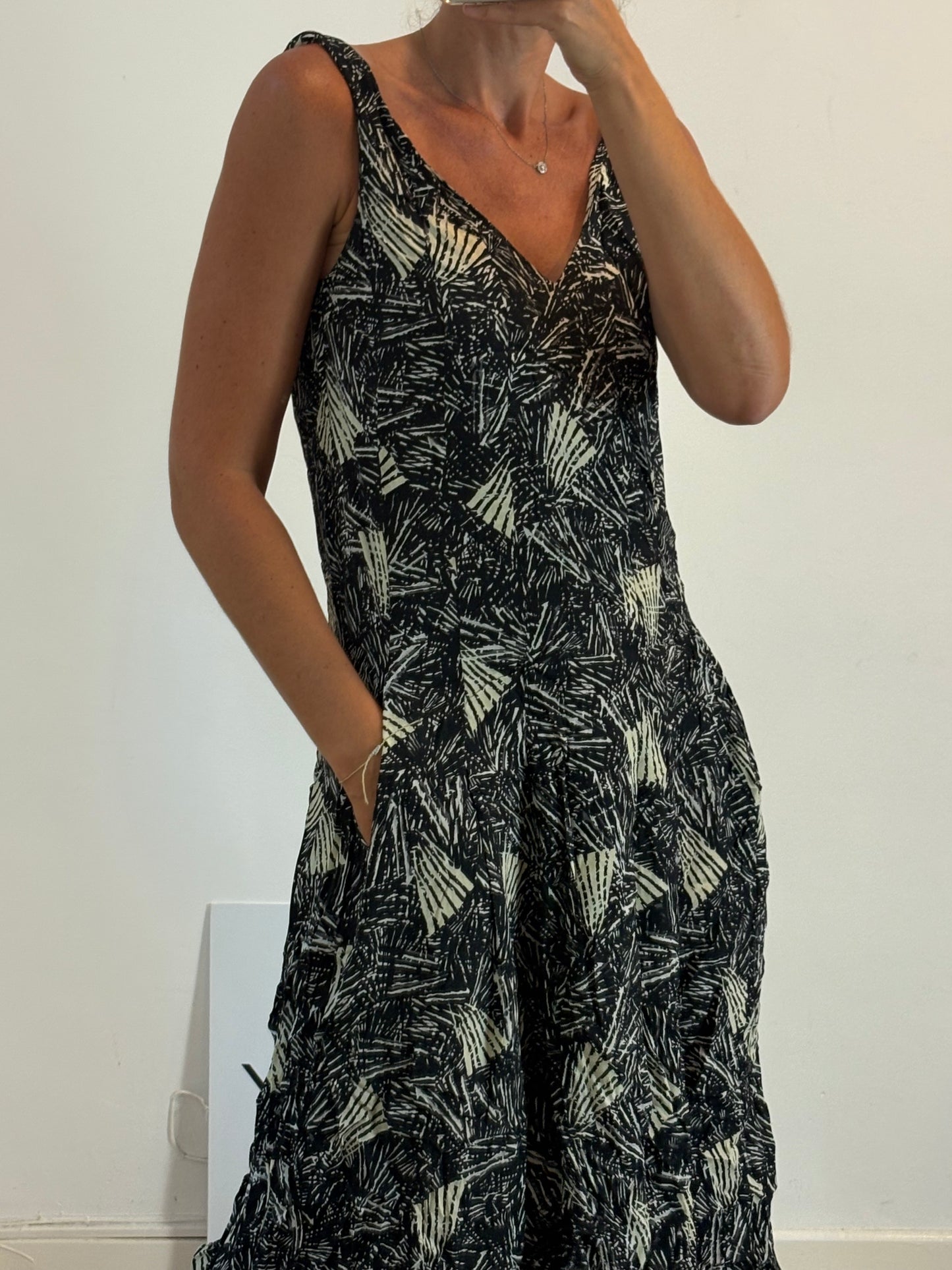 BIMBA Y LOLA. Oversized black printed dress. Size XS