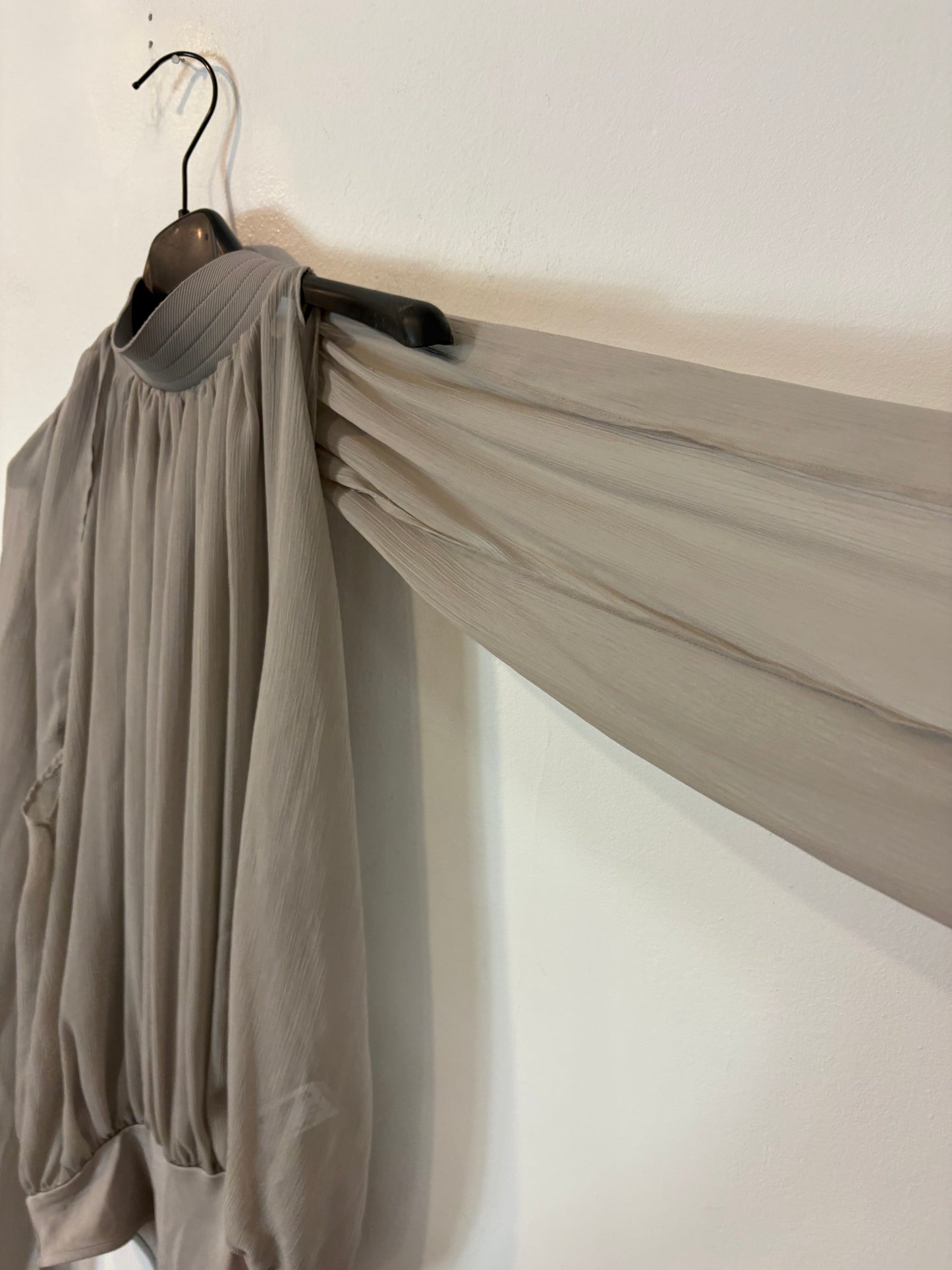 ZARA. Body gris lazada