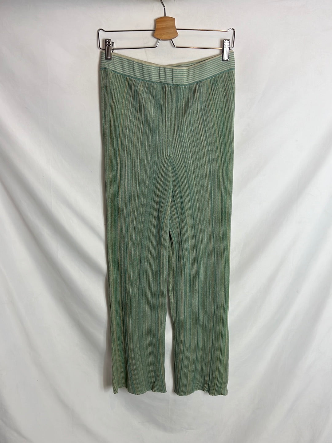 MANGO. Textured aqua green flowy trousers. TL