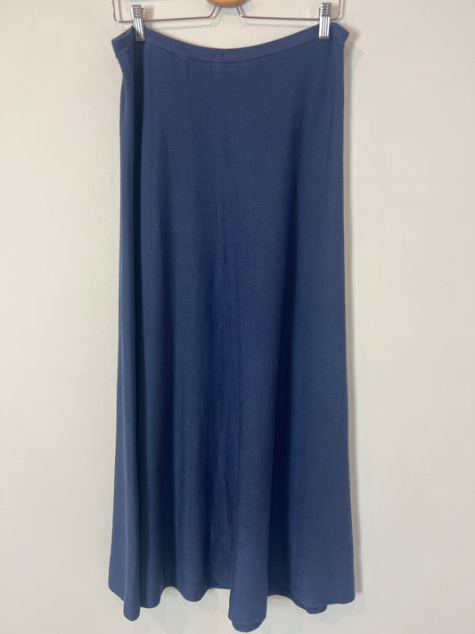 BODYFLIRT. Falda midi azul punto. T L