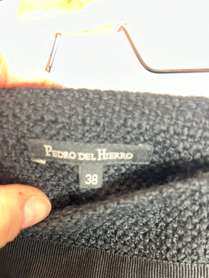 PEDRO DEL HIERRO. Falda negra lana detalle. T 38