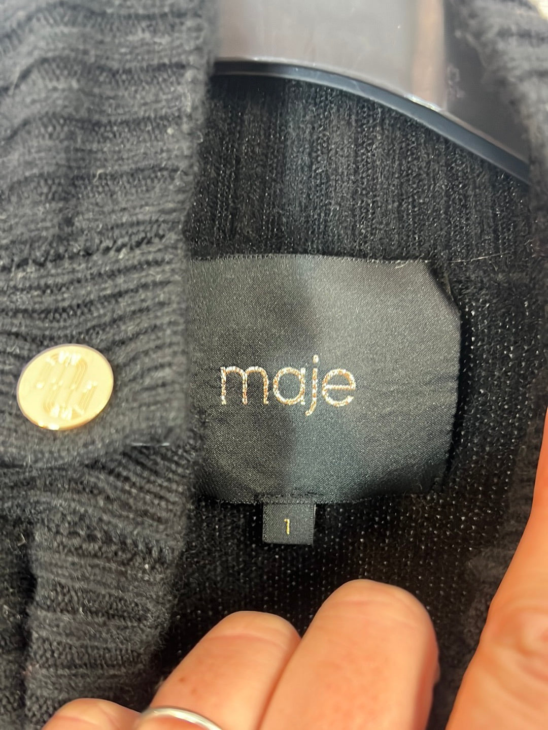 MAJE. Jersey negro cashmere botones. T 1(S)