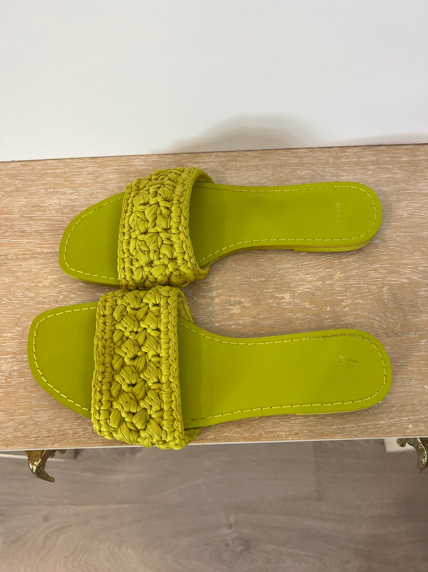 PARFOIS. Sandalia plana croché. T 37