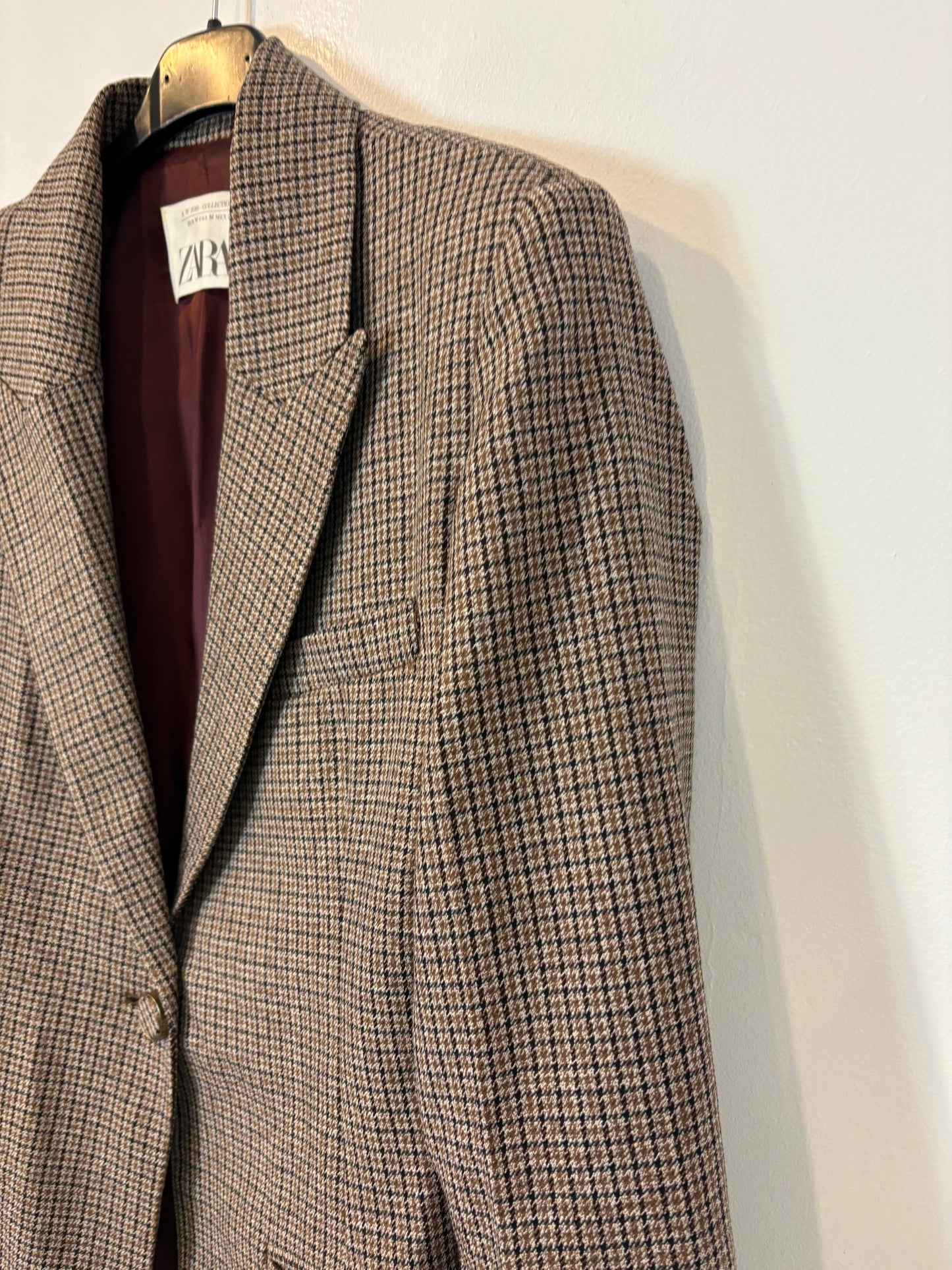 ZARA. Black stretch knit top. TL