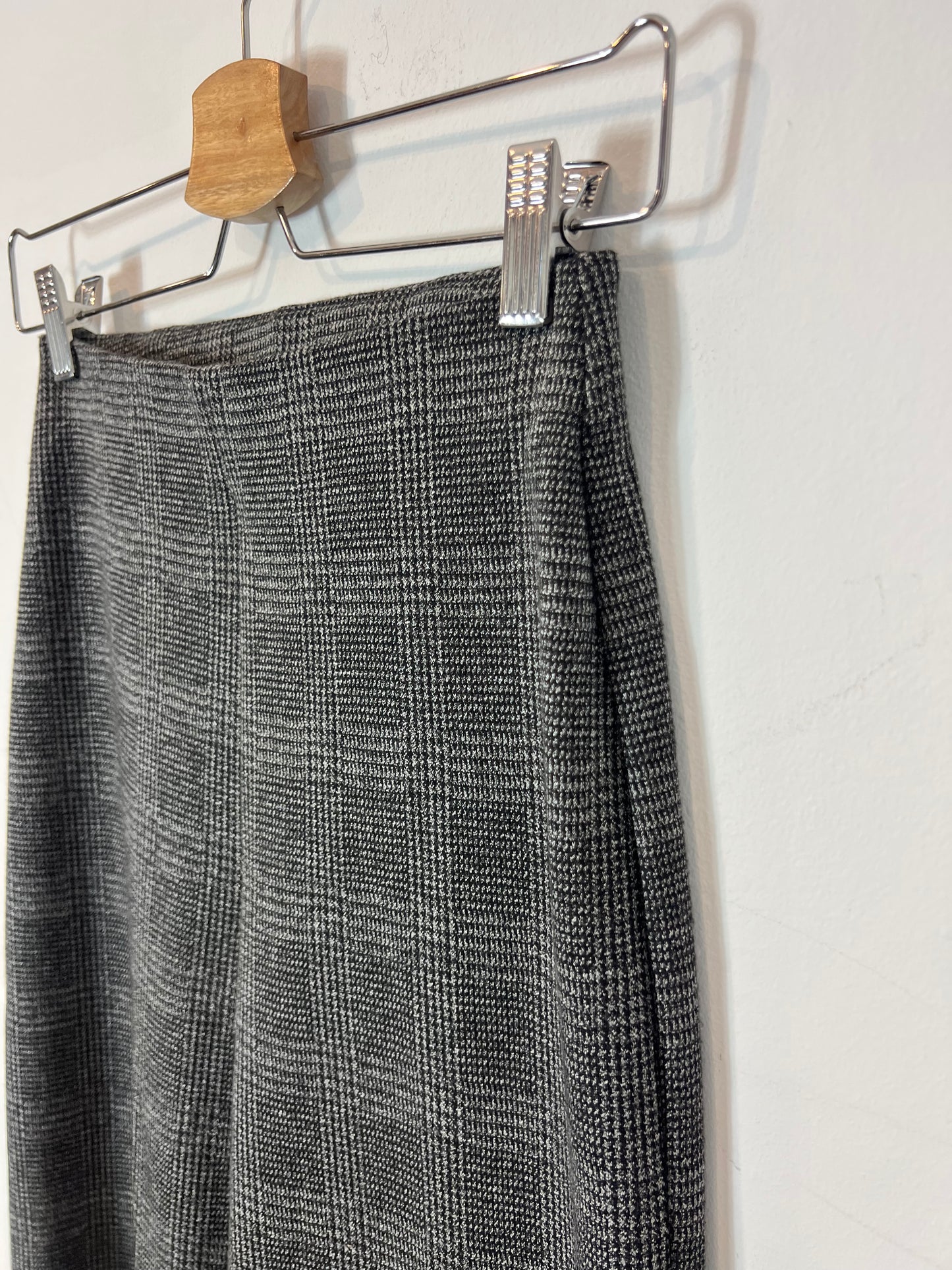 MANGO. Pantalón campana cuadros T.xxs