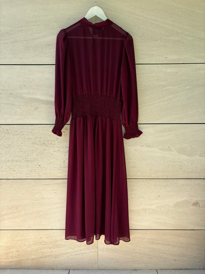 JUAN AVELLANEDA x SEEIOU. Vestido midi fluido granate