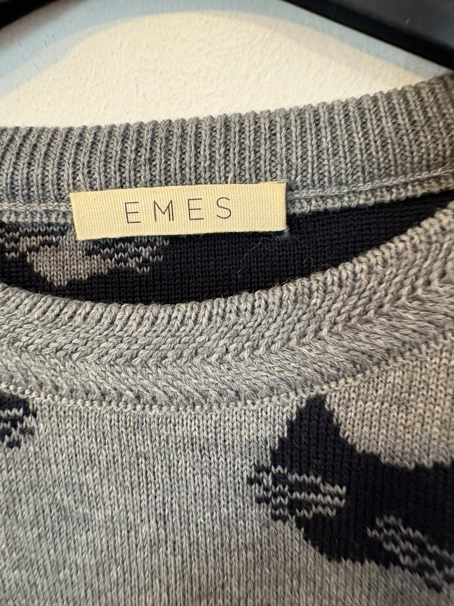 EMES. Jersey gris merino estampado