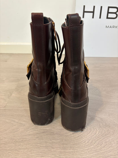 UTERQÜE. Botines piel cordones. T 39