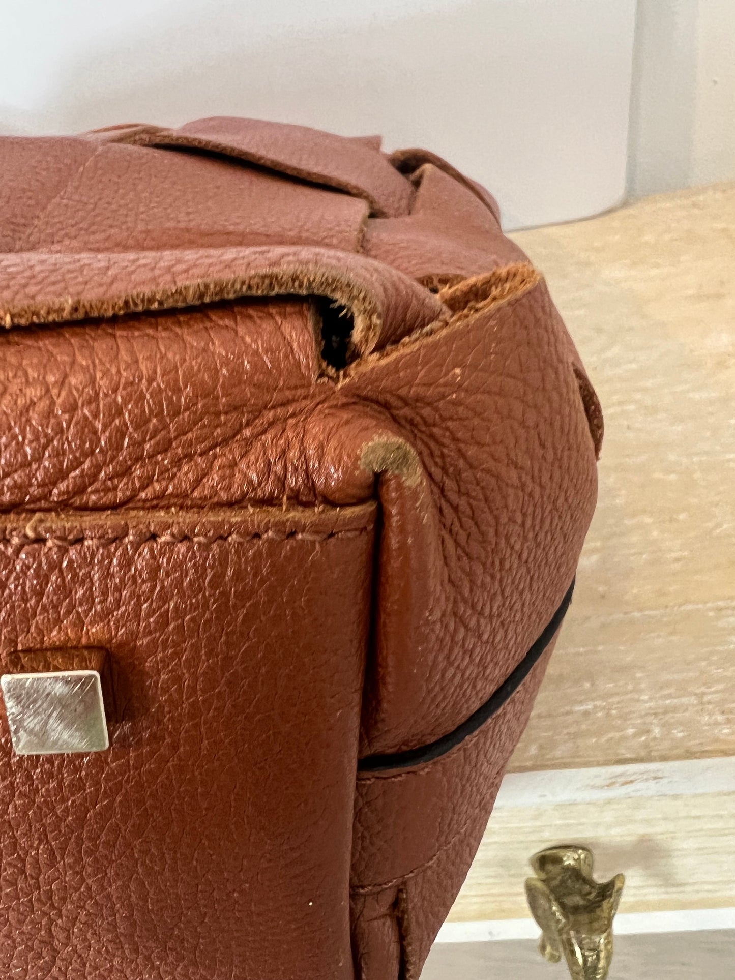 MOHEL. Bolso piel trenzada