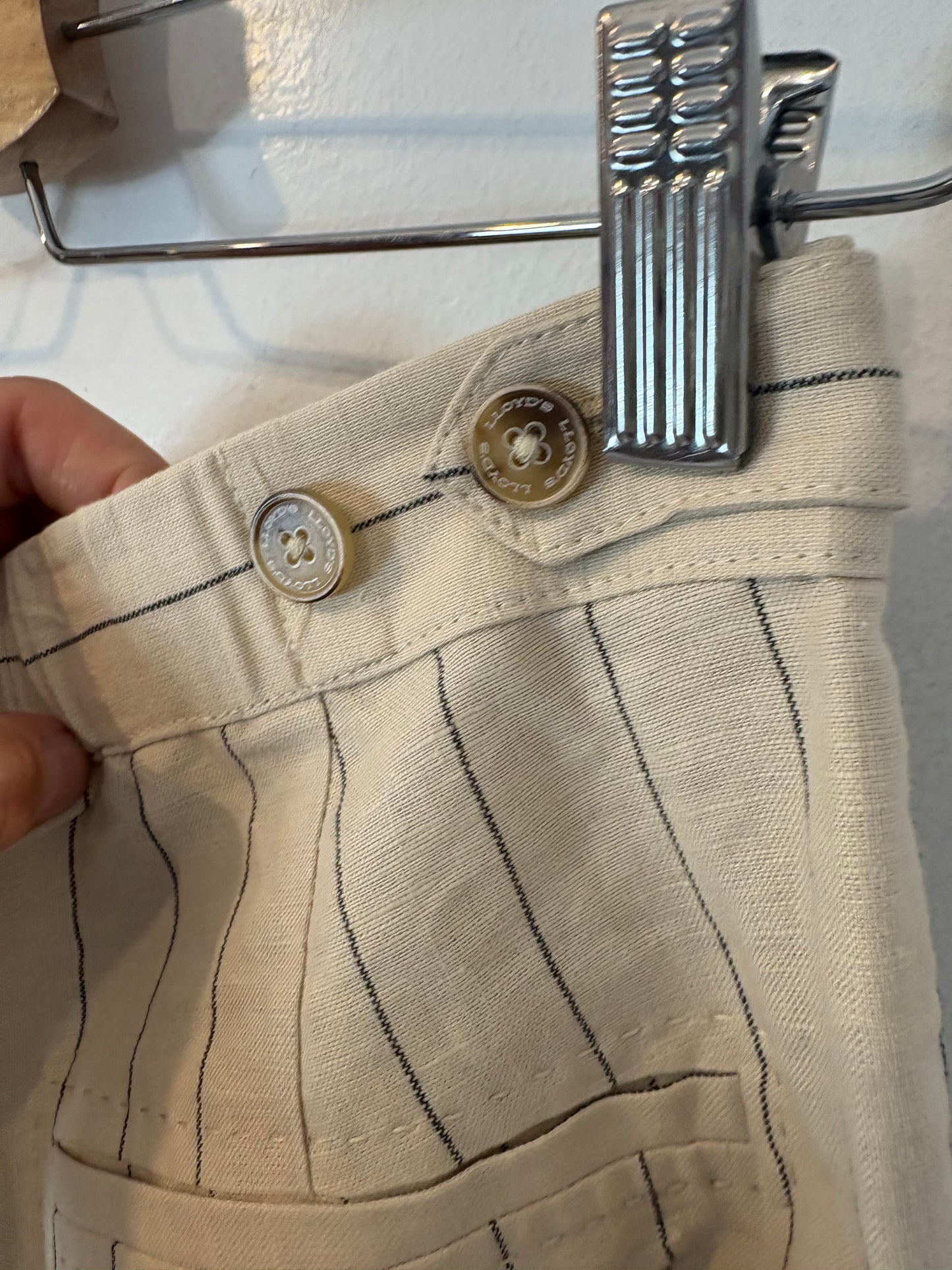 LLOYD´S. Pantalón pinzas rayas mezcla. T XS