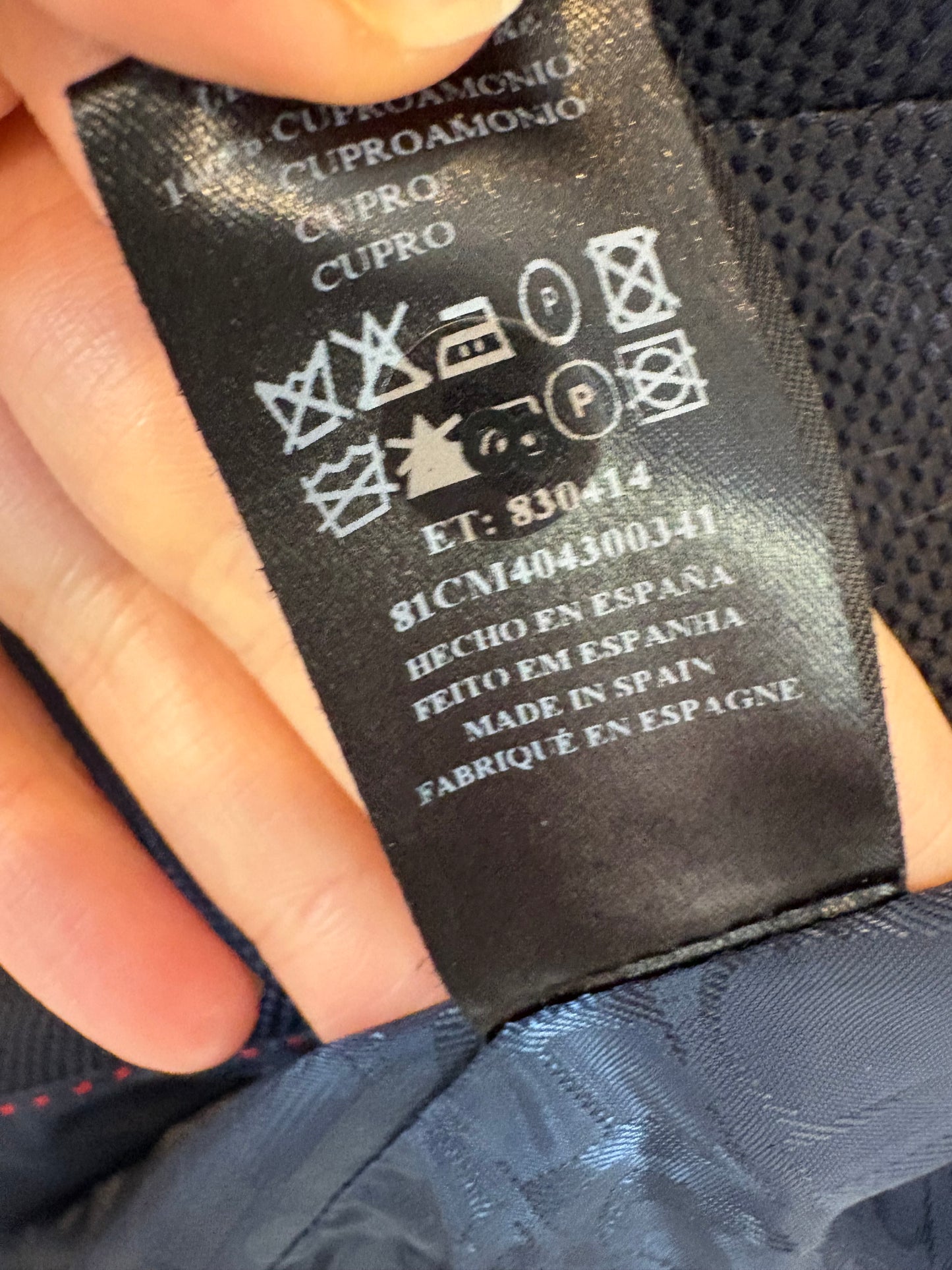 CAROLINA HERRERA. Chaqueta azul botones dorados