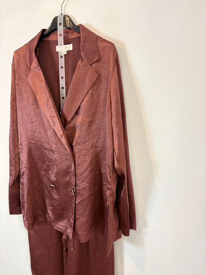 ZARA. Traje de chaqueta rosa oscuro textura