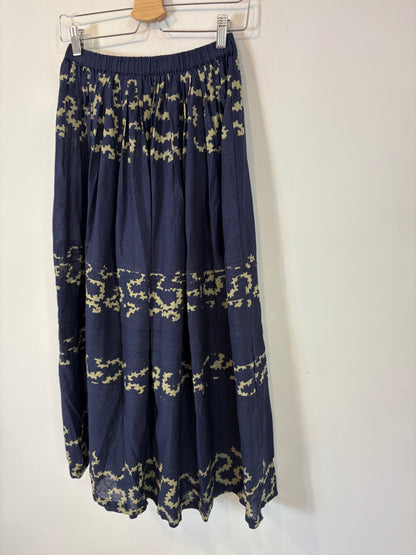 CORD. Falda larga azul estampada