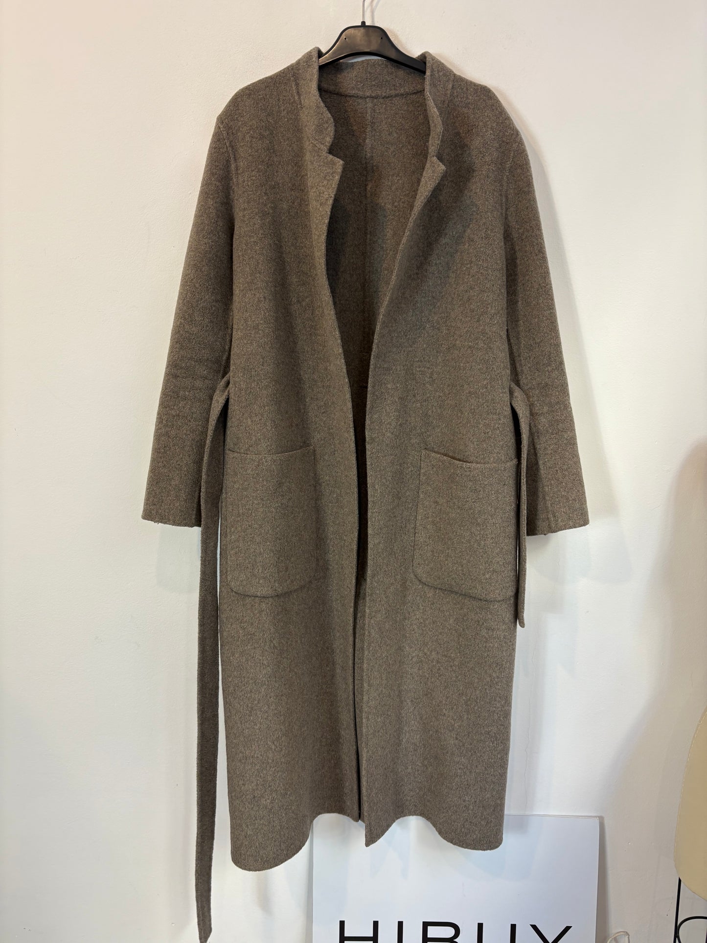 OTRAS. Abrigo largo topo