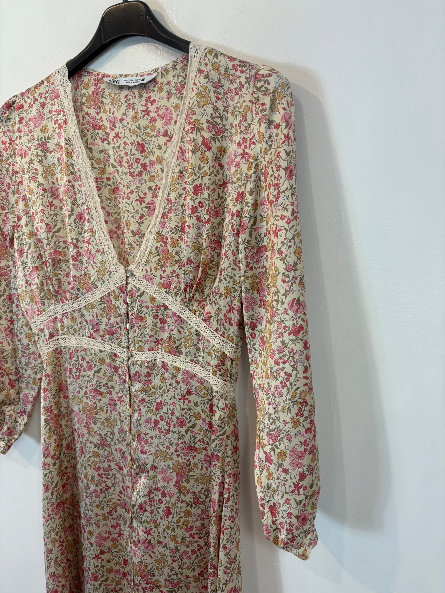 ZARA. Vestido midi satinado flores. T S