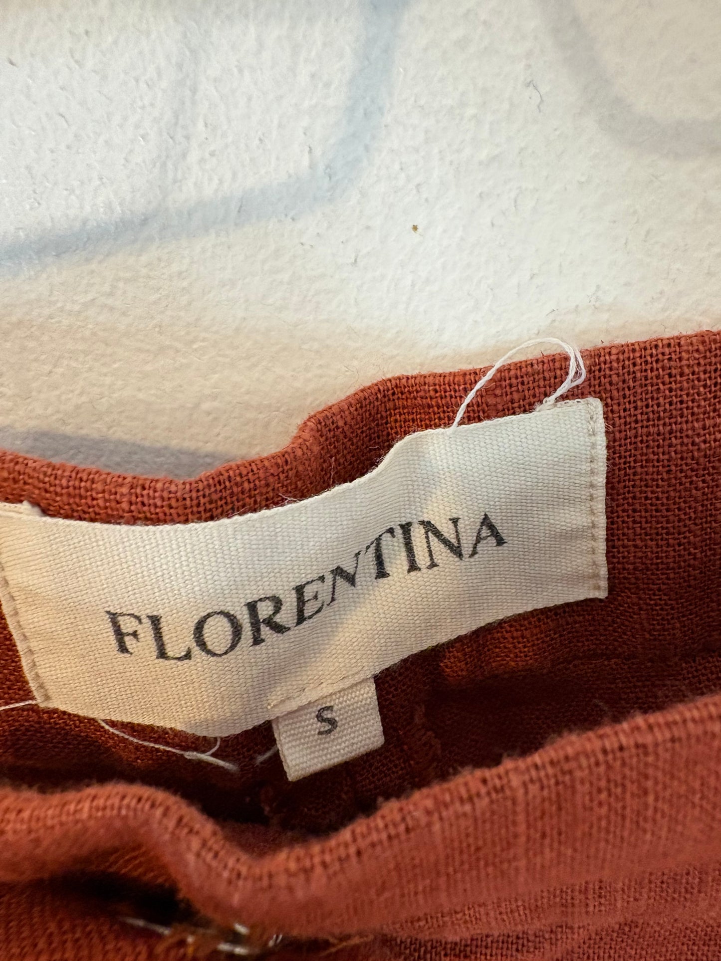 FLORENTINA. Total look lino teja