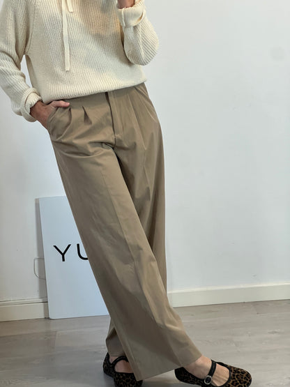 ZARA. Pantalón pinzas camel