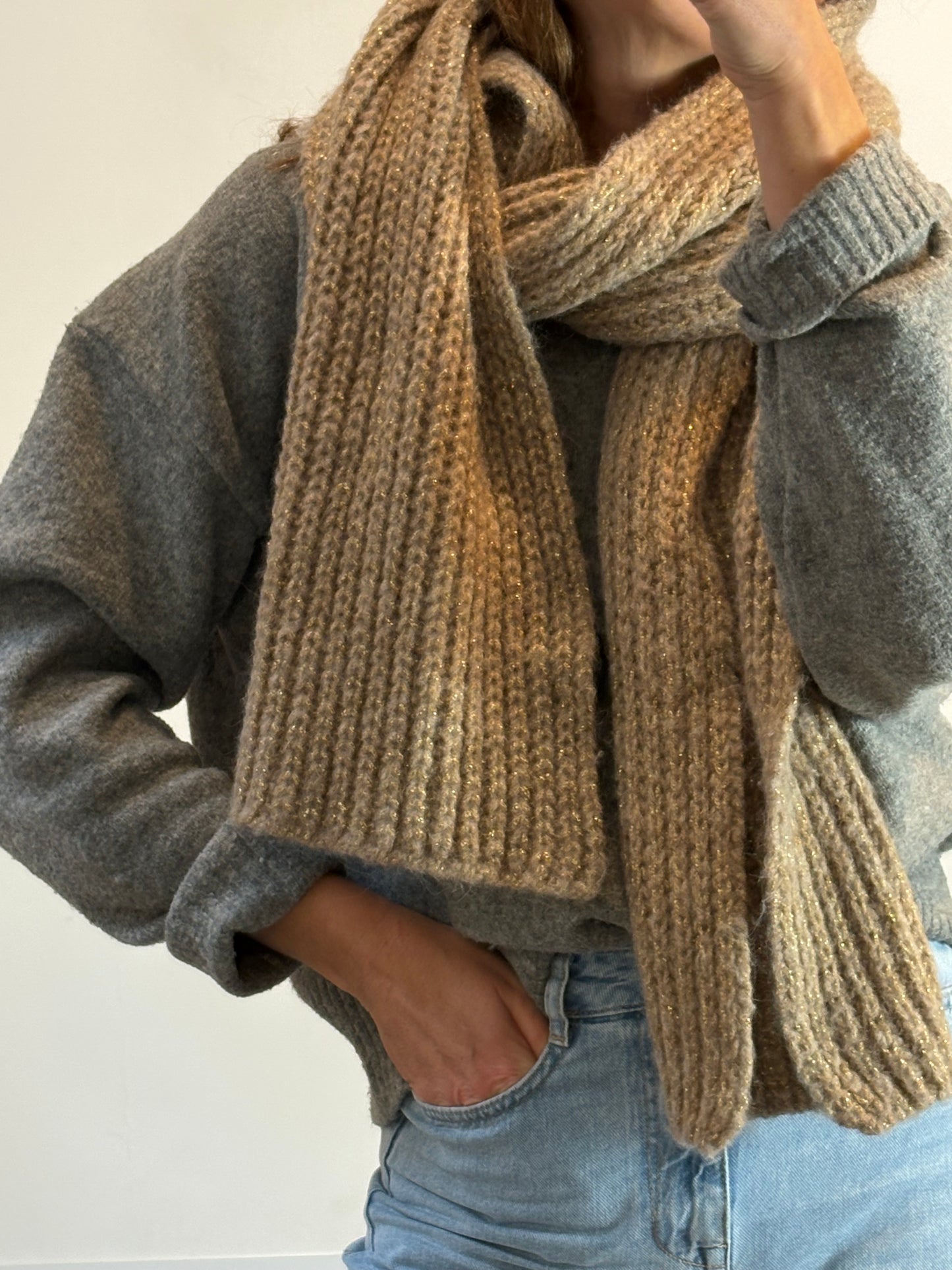 ZADIG & VOLTAIRE. Bufanda beige alpaca