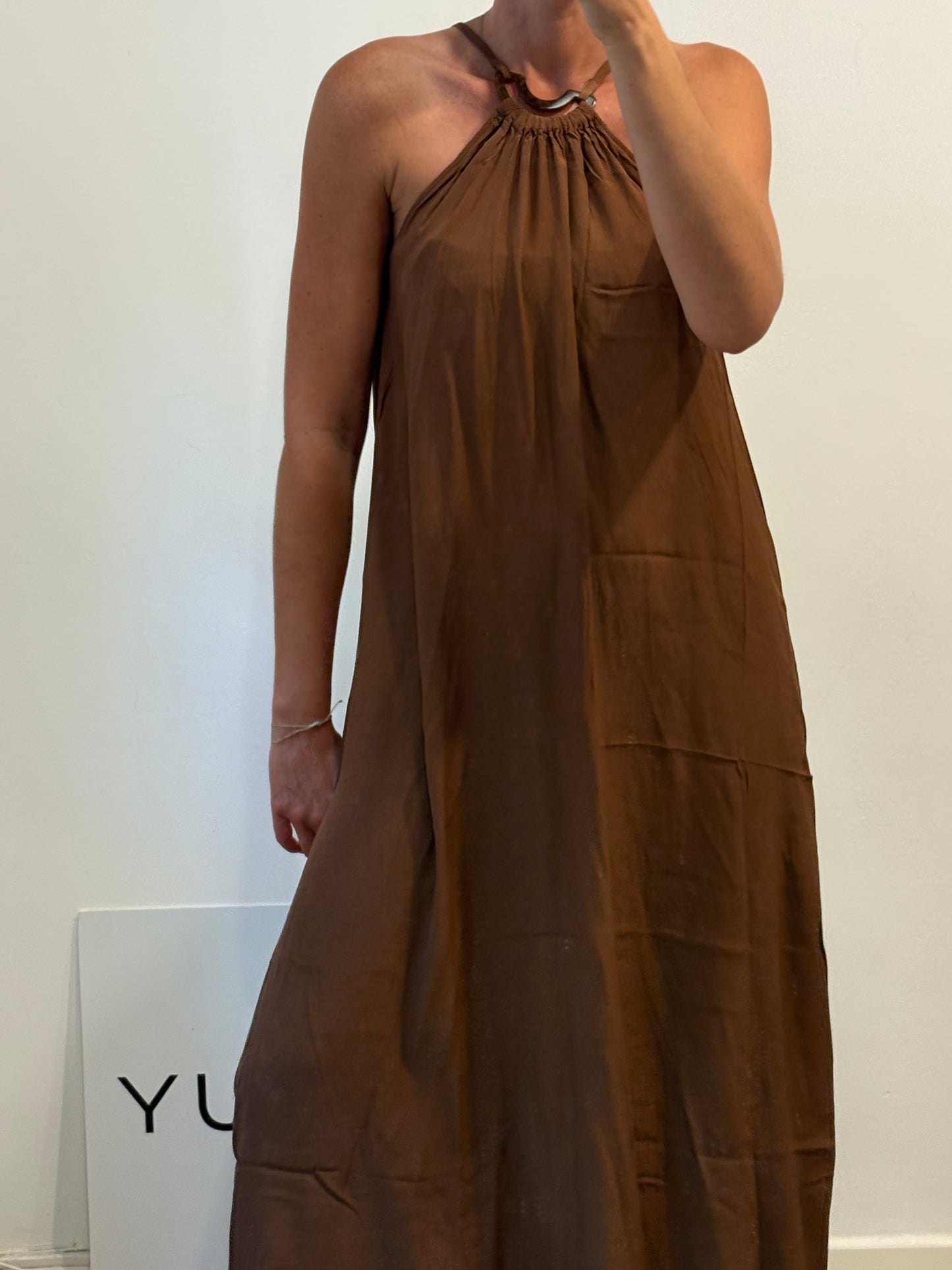 MANGO. Vestido largo marrón T.m