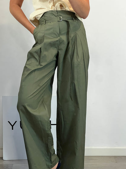 MANGO. Pantalón verde ancho
