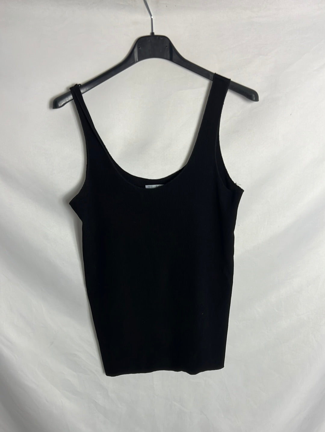 ZARA. Top punto negro tirantes. TS