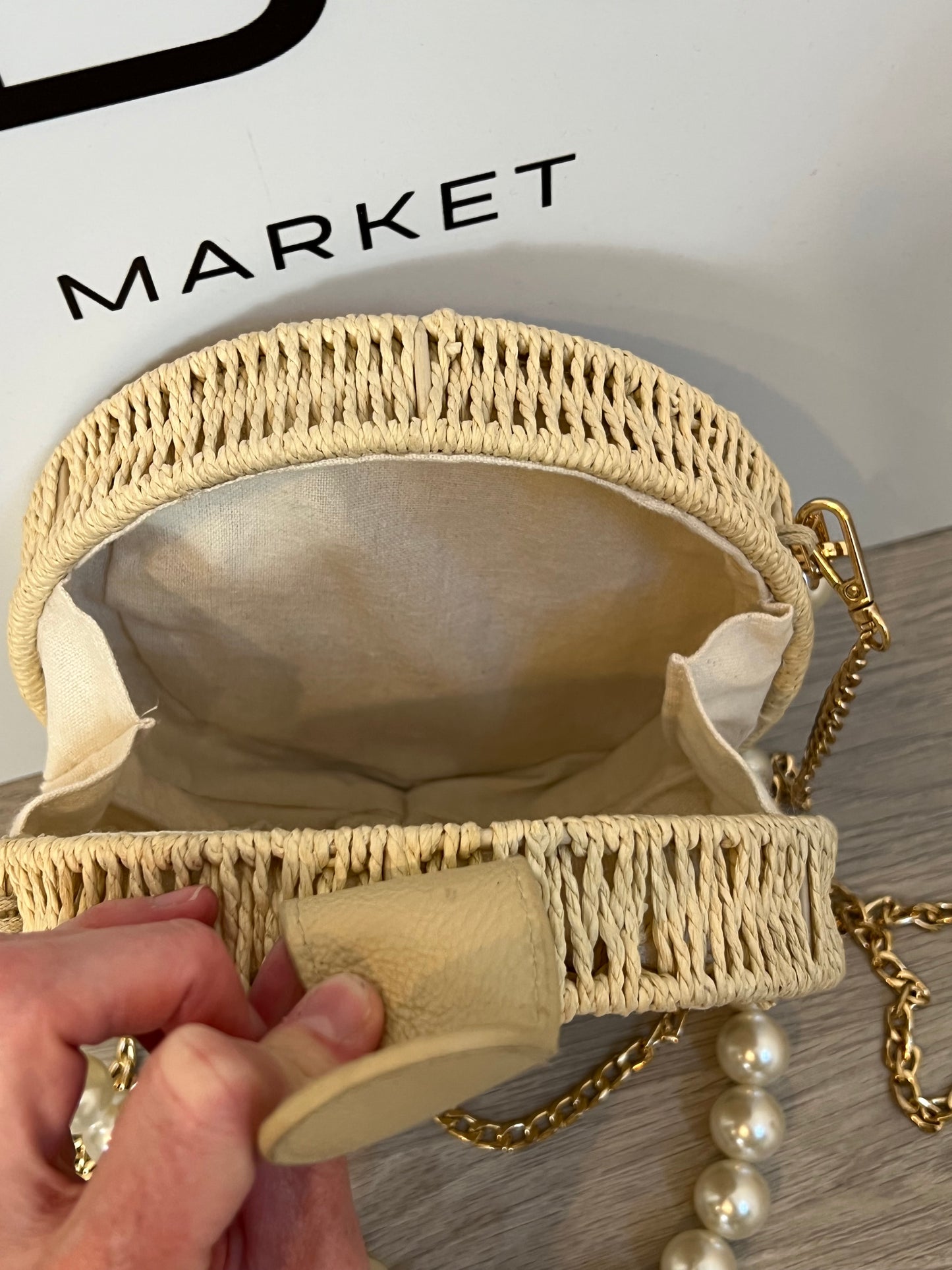 OTRAS. Bolso rafia detalles