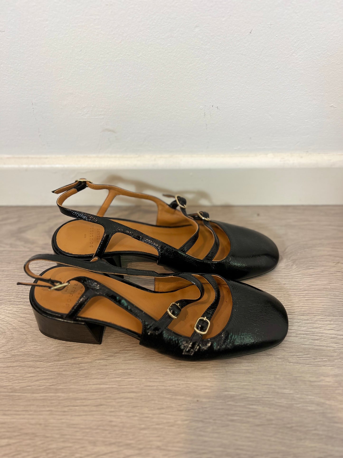 SÉZANE. Black buckle shoes. Size 38