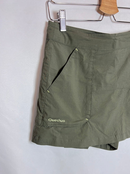 DECATHLON. Falda pantalón verde textura. T 38