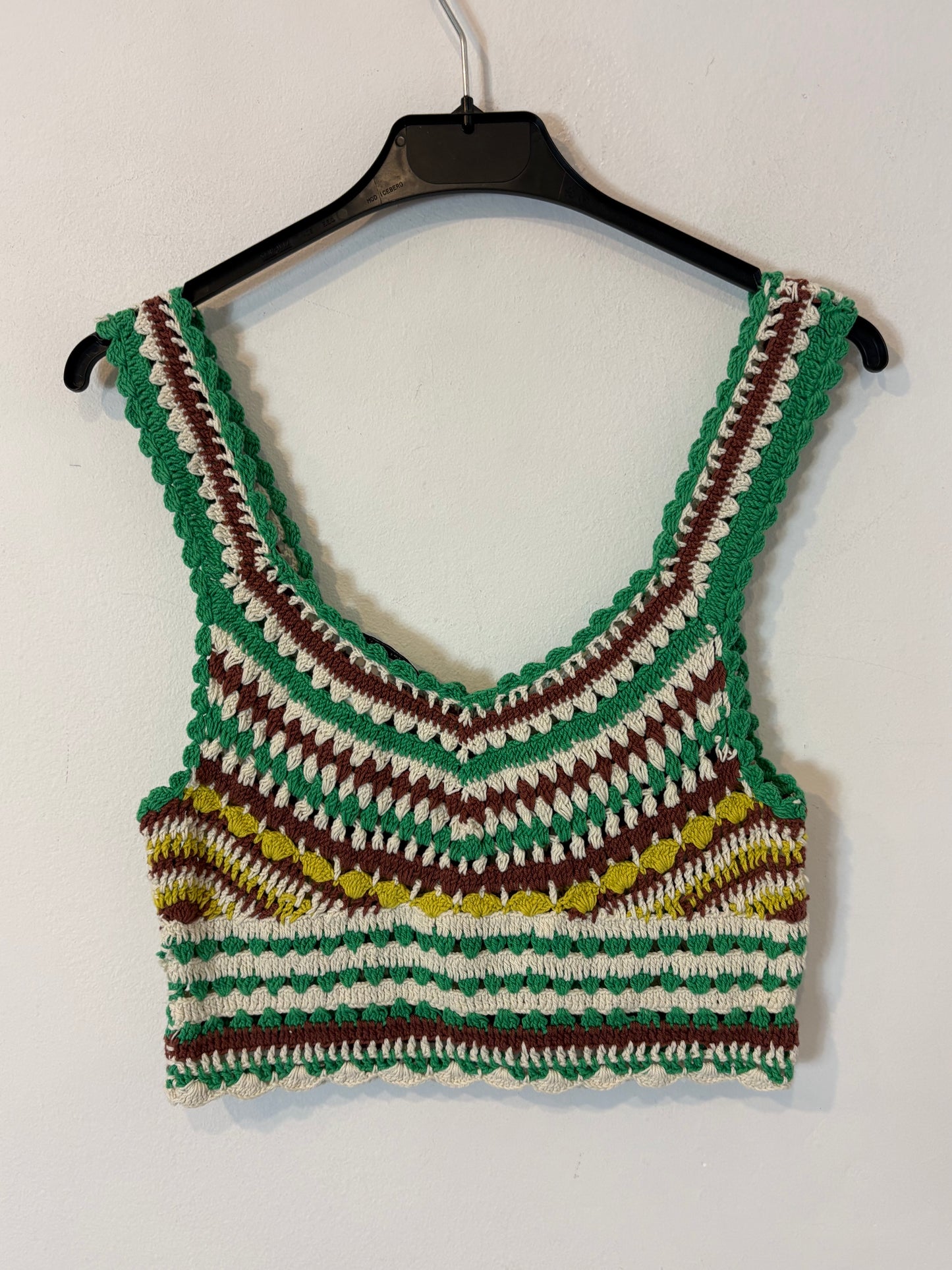 ZARA. Top croché colores. T S