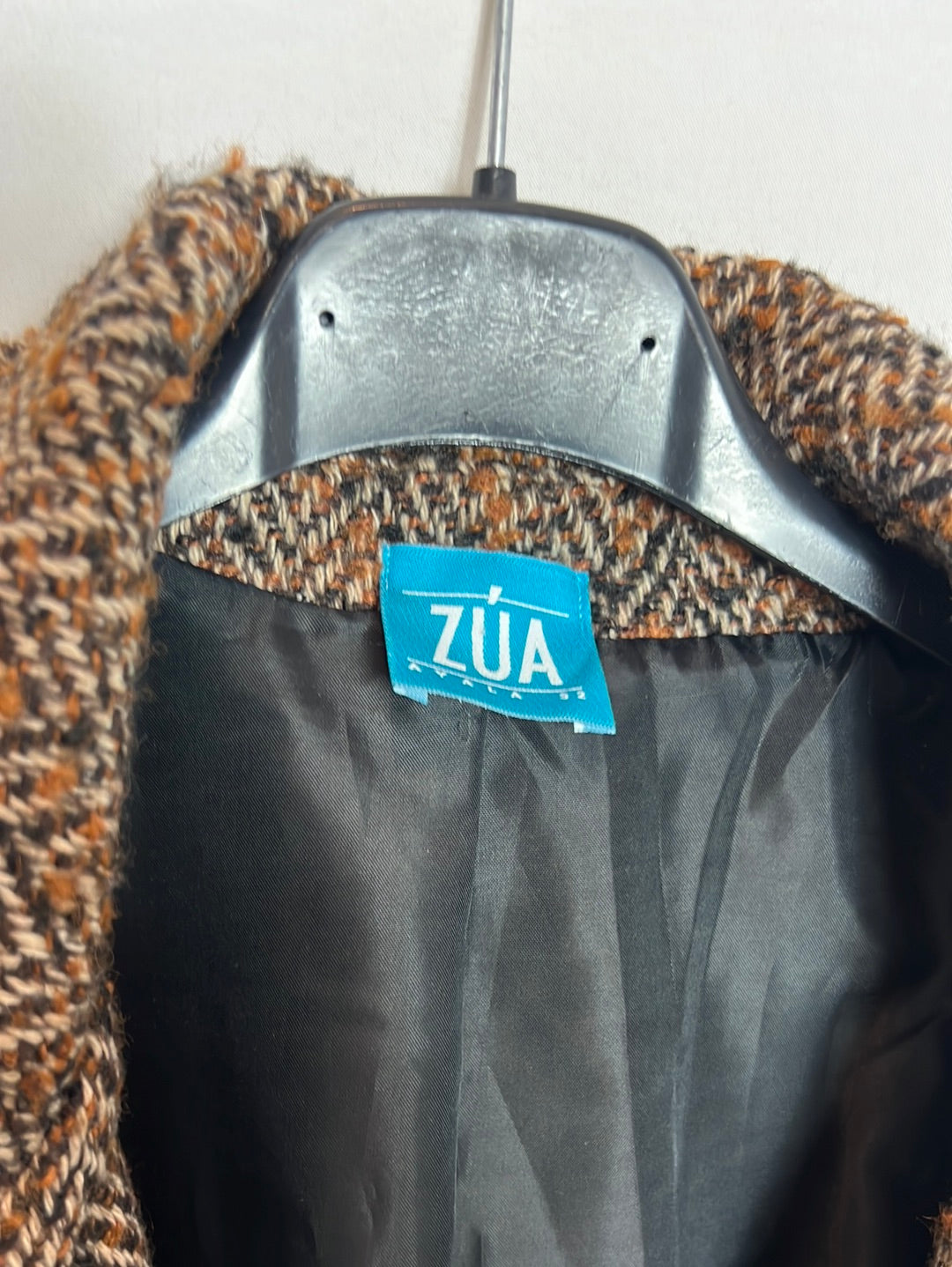 ZÚA. Herringbone coat in earth tones Tu(m)