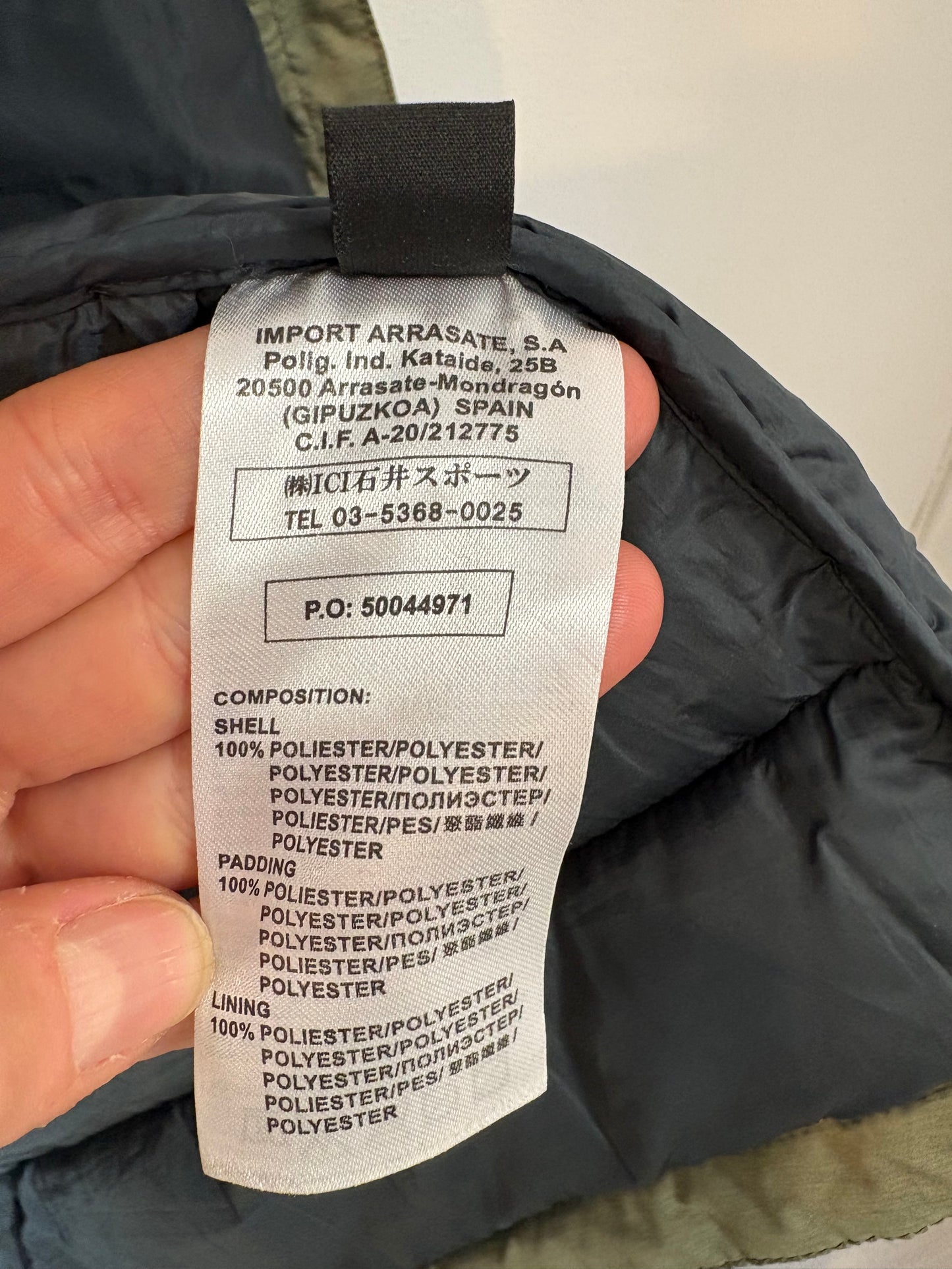 TERNUA. Plumas verde capucha