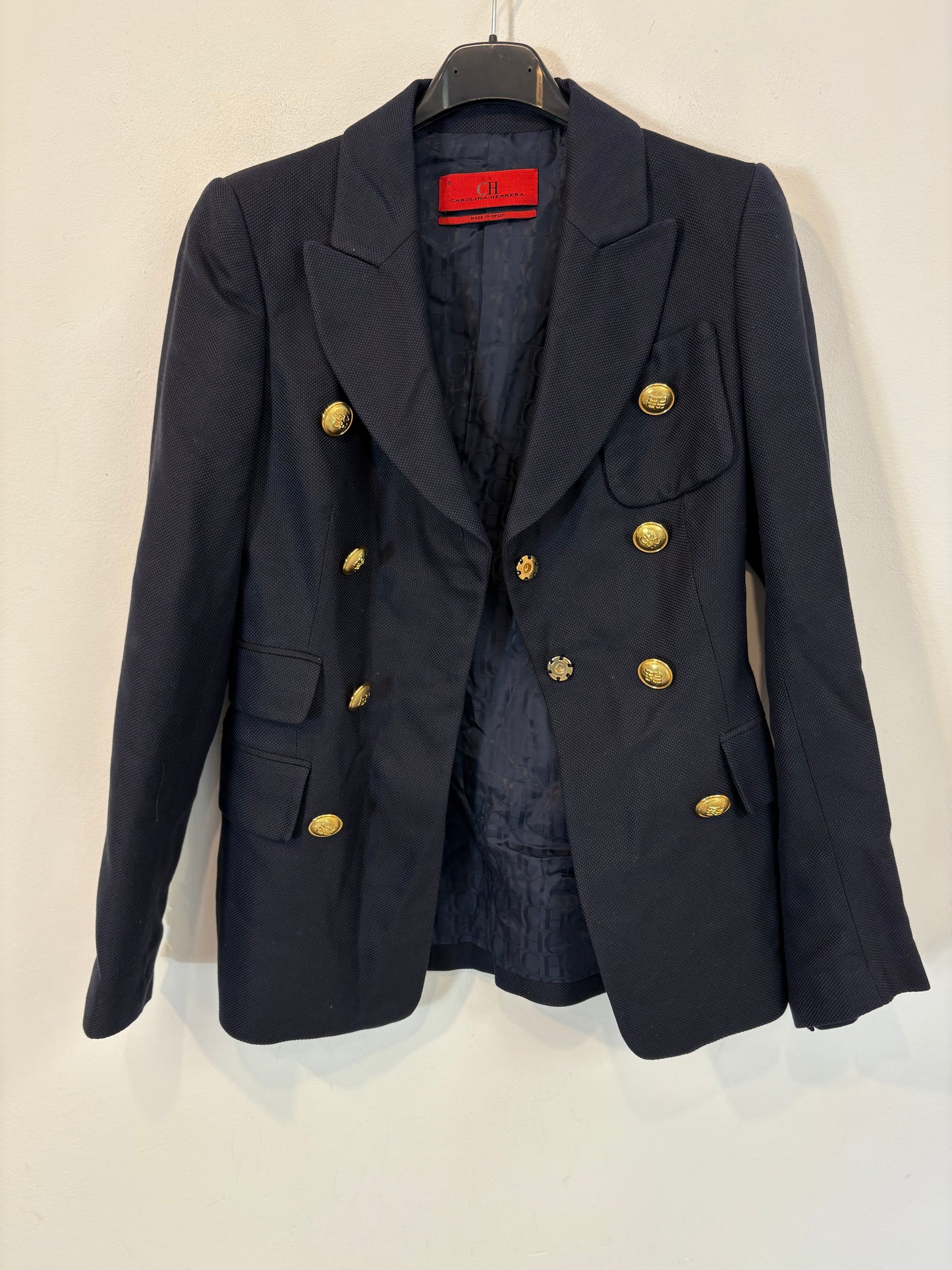 CAROLINA HERRERA. Chaqueta azul botones dorados