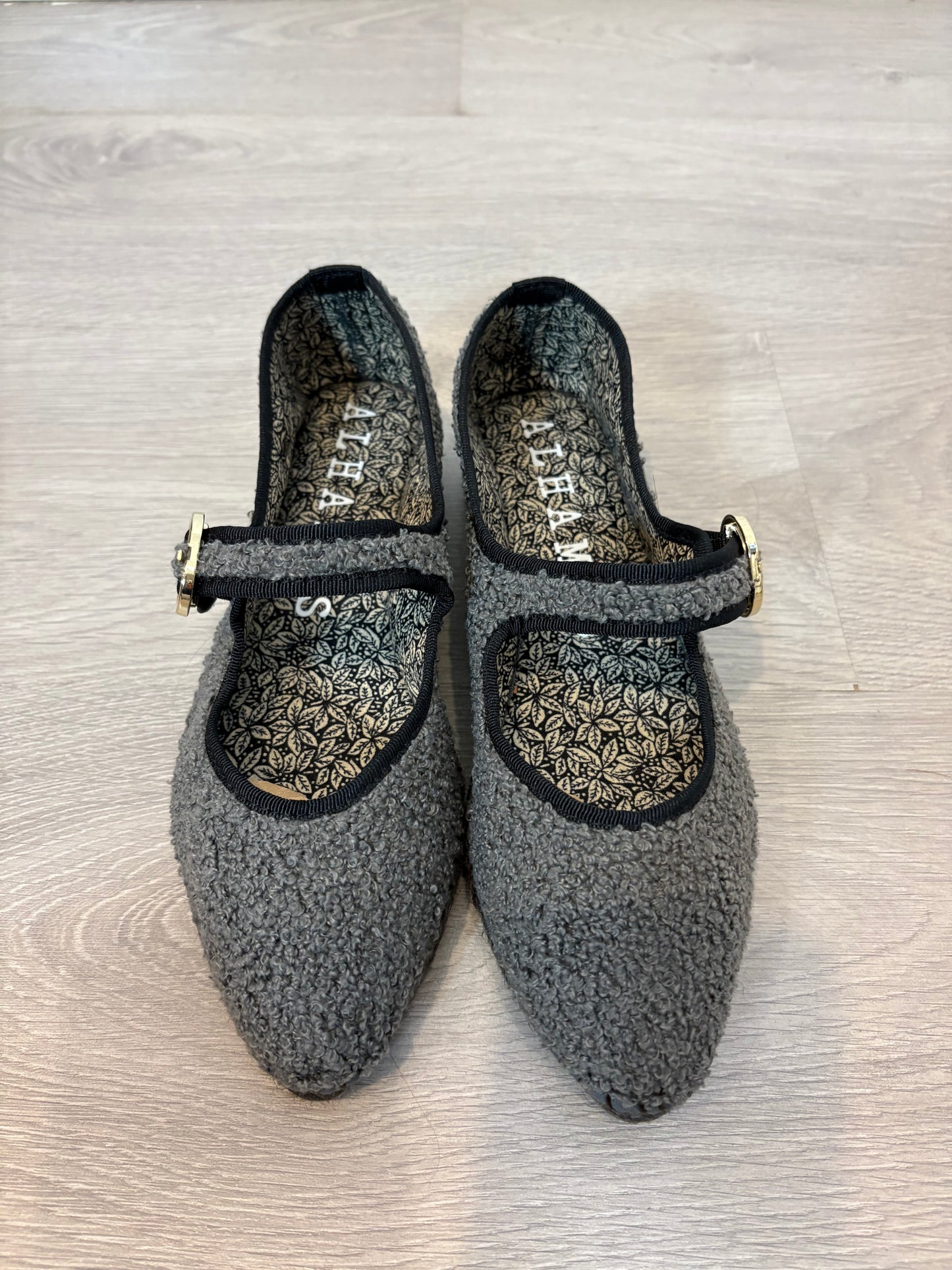 ALHAMAS. Bailarina borreguito en gris