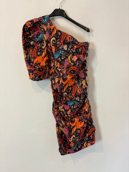 CUPLÉ. Vestido corto estampado asimetrico