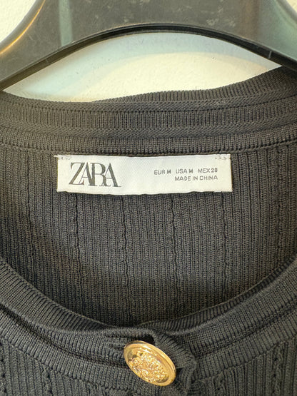 ZARA. Short stretch dress with gold buttons. TM