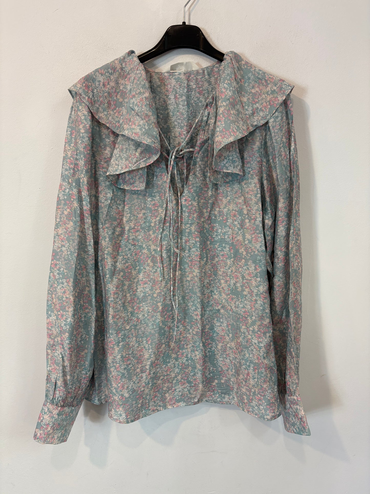 H&M. Camisa azul estampada