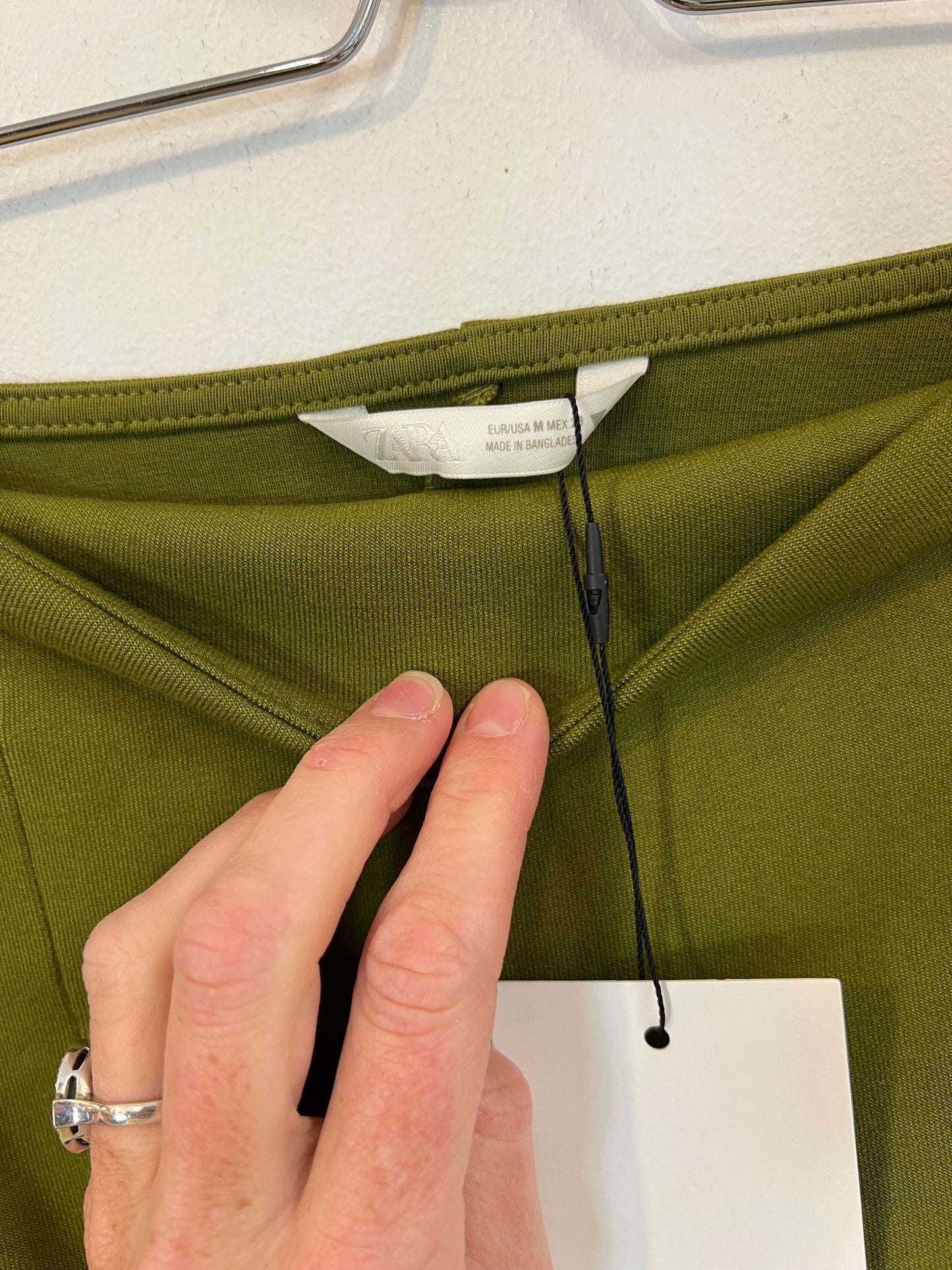 ZARA. Top verde palabra de honor