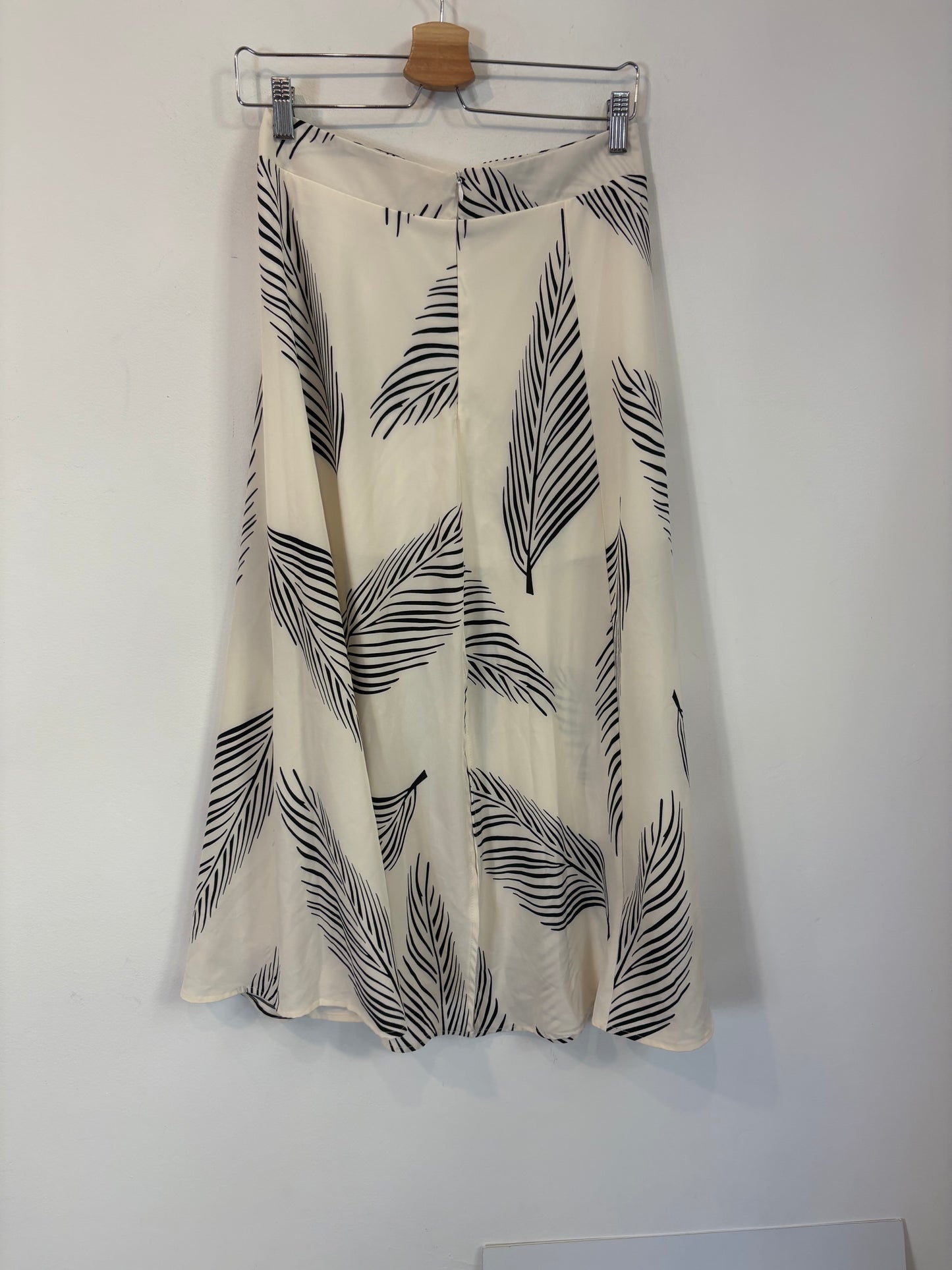 OTHERS. Full midi skirt. TM