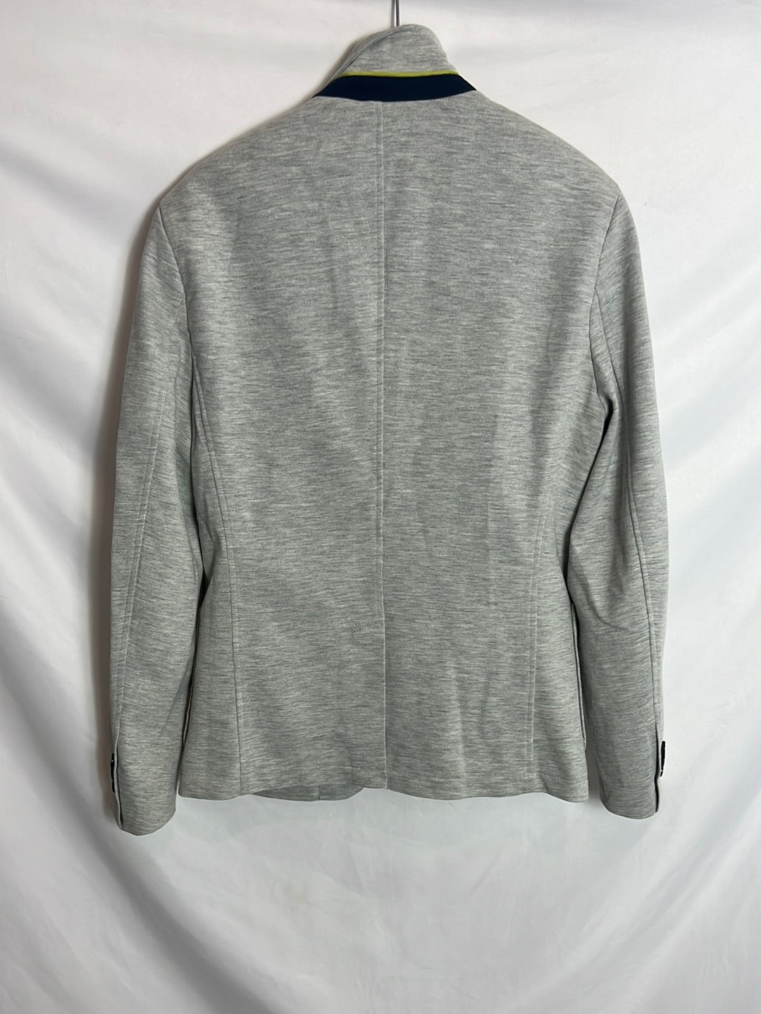 RESERVED. Heathered gray blazer with fluorescent details. TS